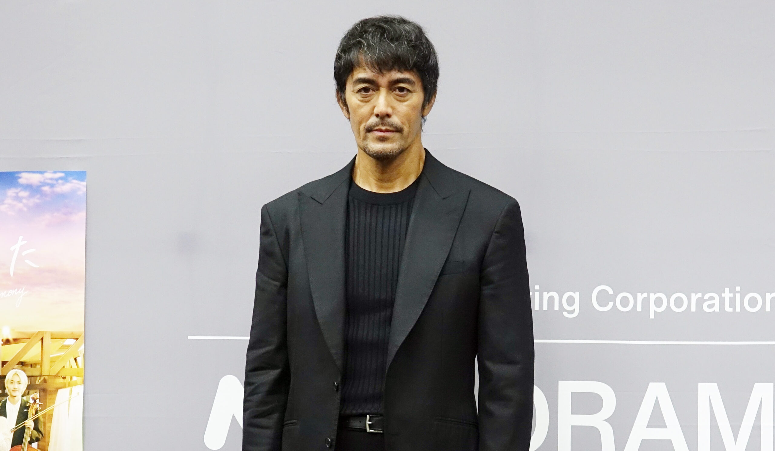 阿部寛 NHK土曜ドラマ「水平線のうた」主演・阿部寛が会見で役どころを語る | 電波タイムズ | 日本唯一の放送・情報通信の専門紙の電波タイムズのニュースサイト