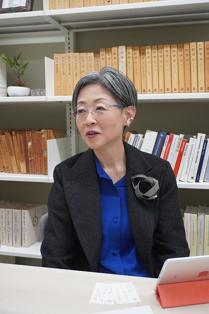 林 香里